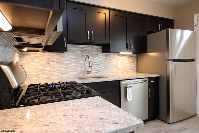 Building Photo - 32 Hancock Ct