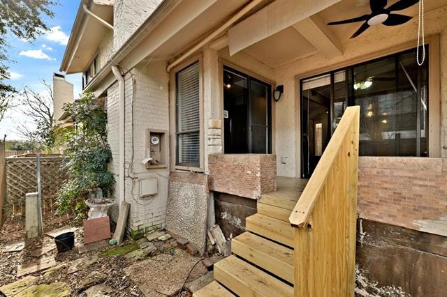 Building Photo - 26 Oakbrook Dr