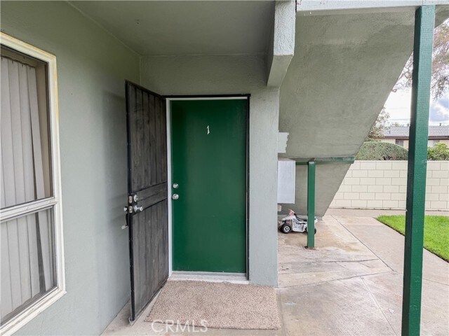 Building Photo - 2227 E Westport Dr