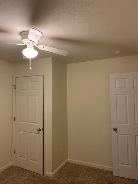 Building Photo - 1014 N Hodson Ave