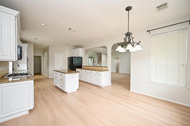 Building Photo - 22511 Bridgehaven Dr