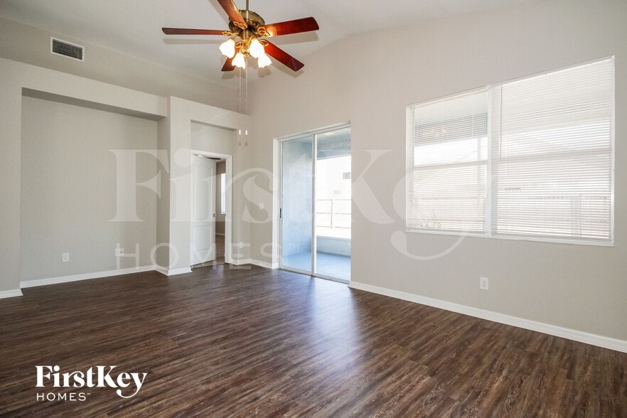 Building Photo - 8719 Sandy Plains Dr
