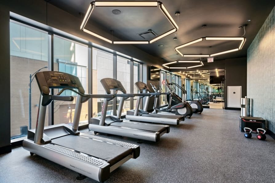 Building Photo - 1063 W Van Buren St