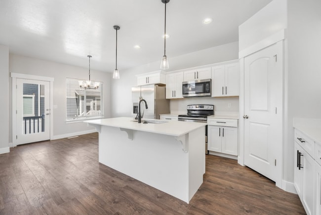 Primary Photo - Pet-Friendly 3-Bedroom Rental Near Thanksg...