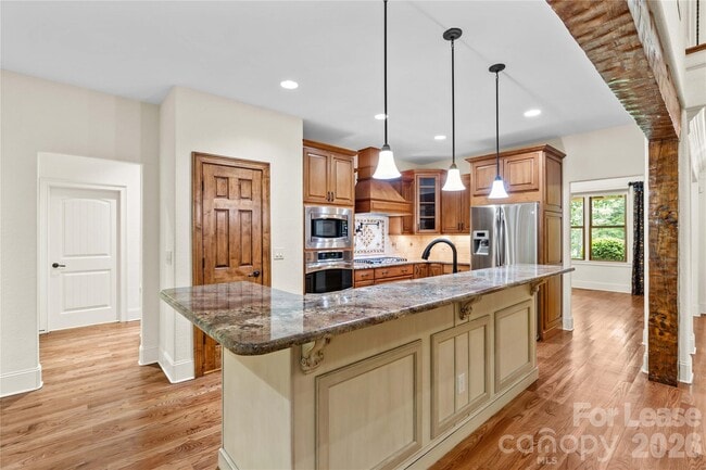 Building Photo - 8994 Azalea Rd