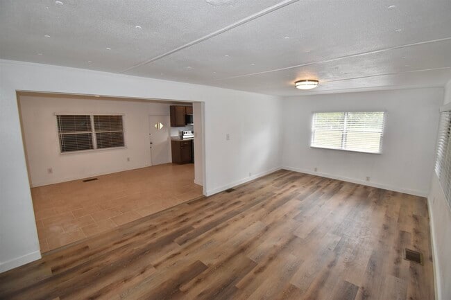 Building Photo - 2709 Deep Forest Cir