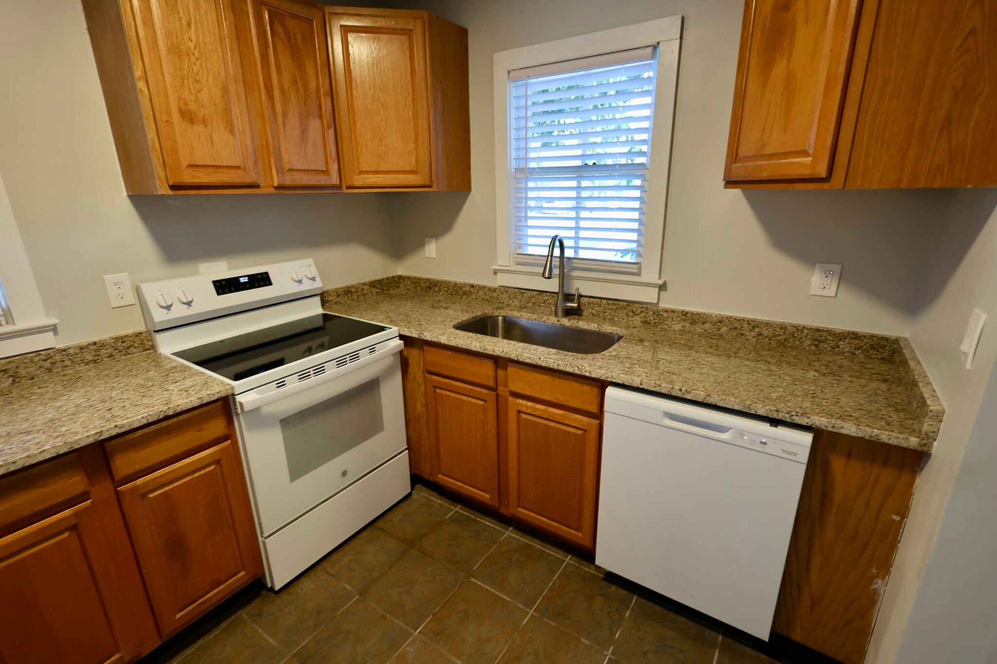 Kitchen - 400 S 9th St