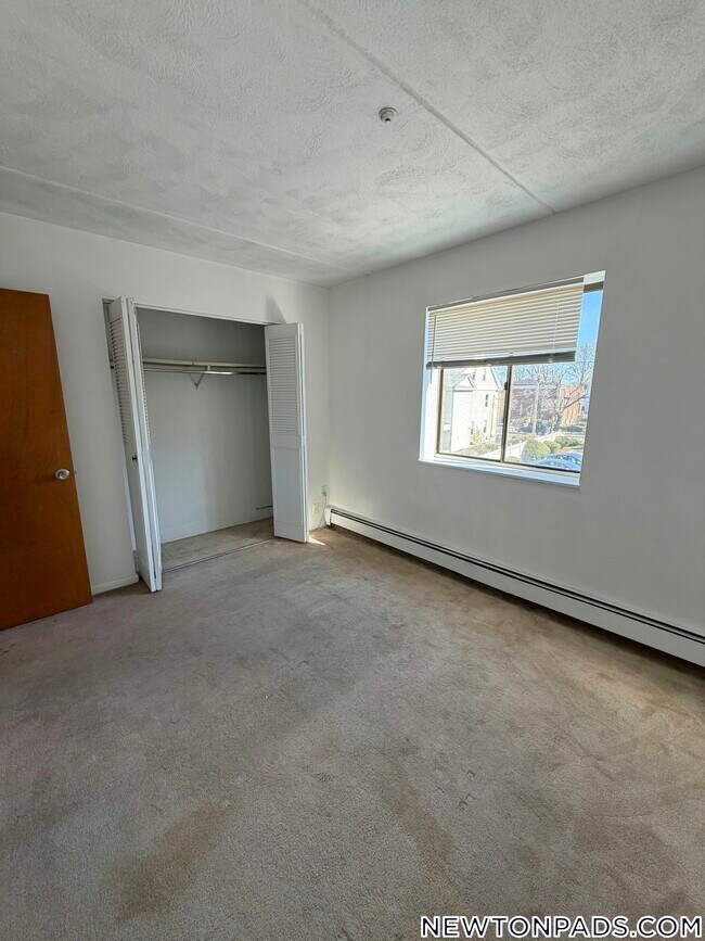 Building Photo - 175 Adams St