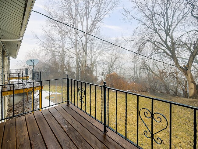 Building Photo - Easy Living in White Lake – 1 Bed with Smart Layout!