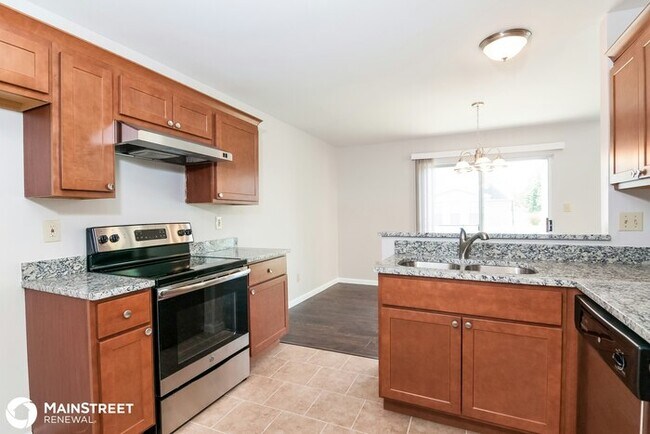 Building Photo - 1201 Garden Village Dr, Florissant, MO 63031