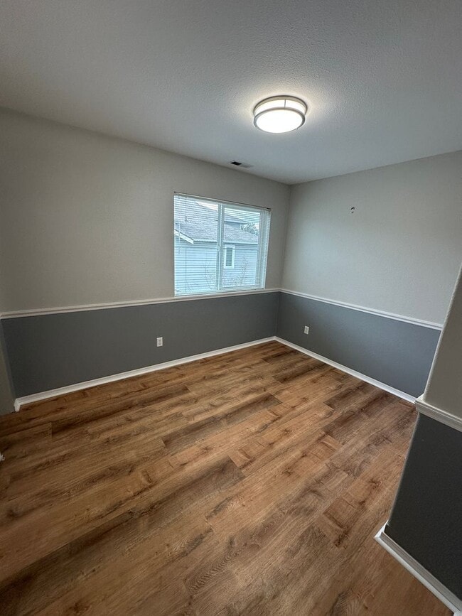 Building Photo - 2350 Simmons St