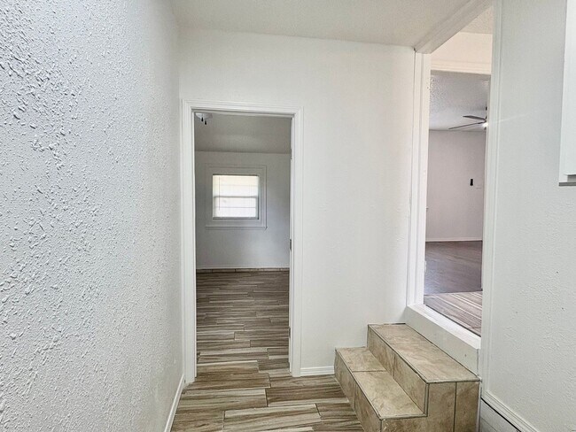 Building Photo - RENT SPECIAL!!!! Three bedroom home in S.W. OKC