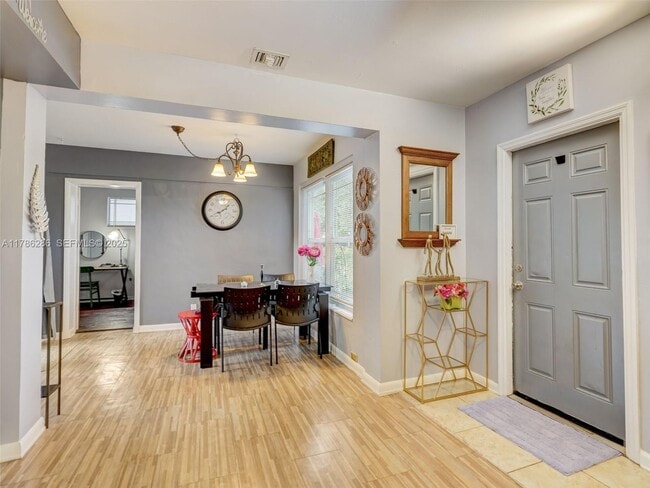 Building Photo - 400 Cadima Ave