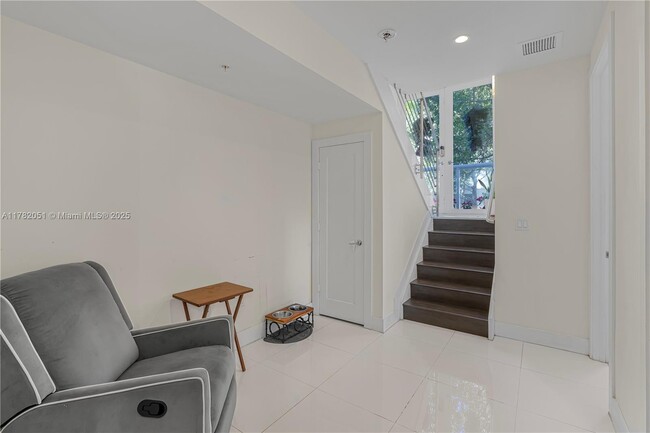 Building Photo - 6671 NW 105th Pl
