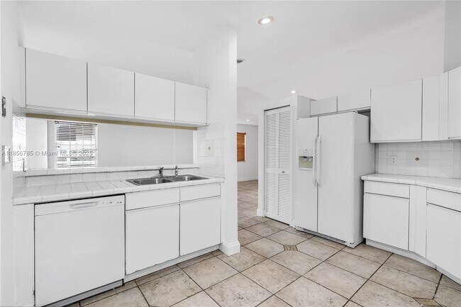 Building Photo - 14660 SW 144th Terrace