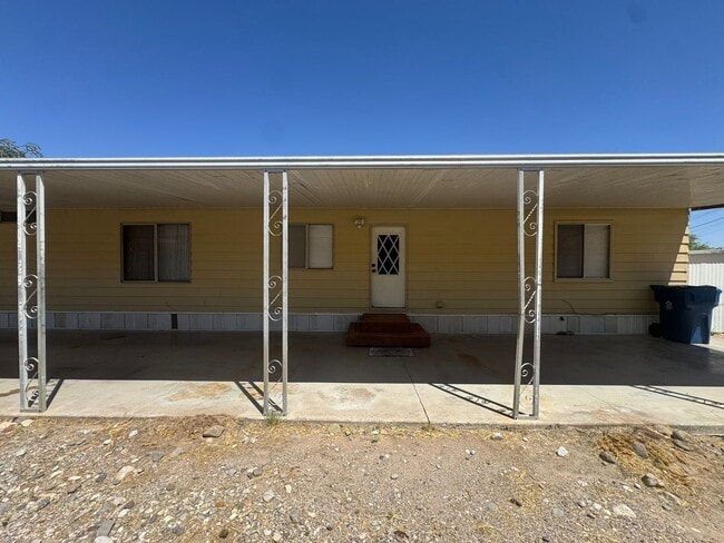 Building Photo - 2BR 2BA close to Hwy 95, Shopping, Parks, Colorado River