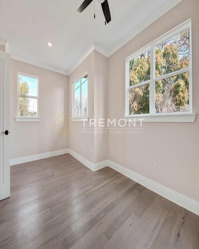 Building Photo - 1224 J Andrews Pl