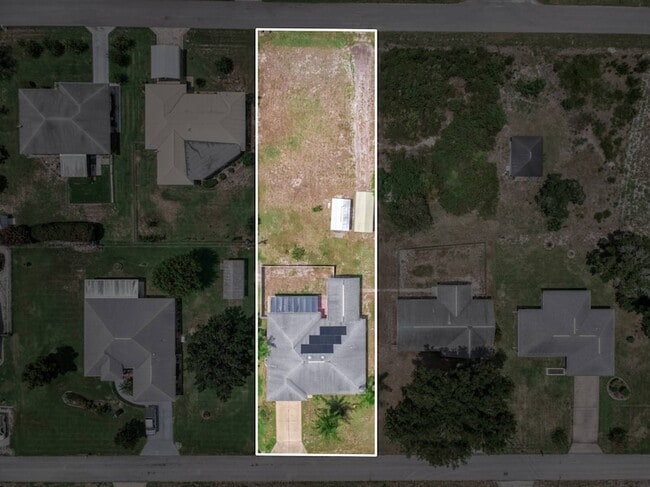 Building Photo - 260 Tangerine Rd