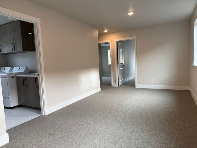 Building Photo - Beautiful Three Bedroom New Construction Home For Rent