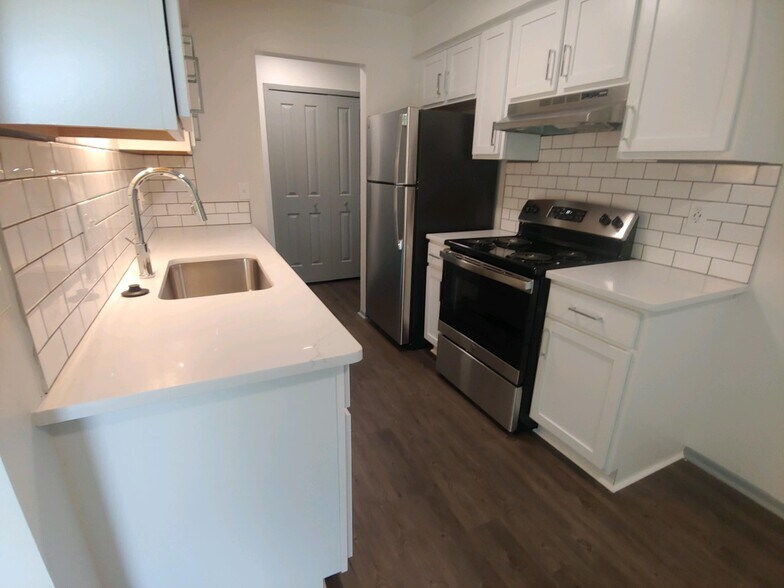 The Bedford Apartments 42232 Addison Ave Canton MI 48187 Apartment Finder