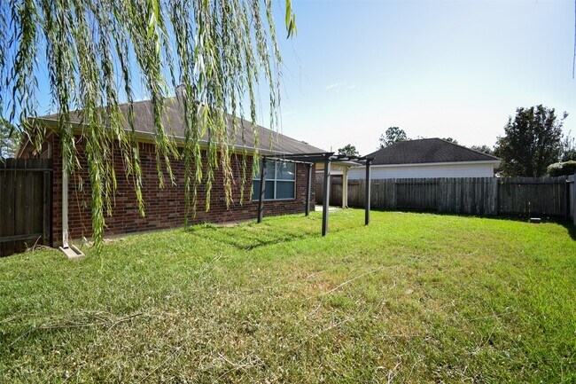 Building Photo - 22011 Gold Leaf Trail