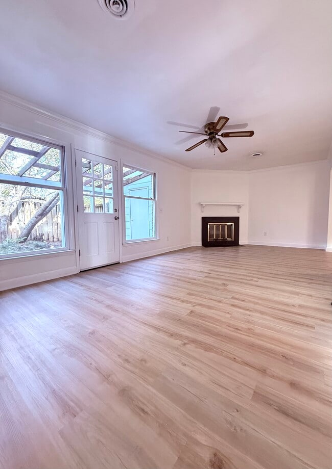 Building Photo - 4913 Marlin Ct