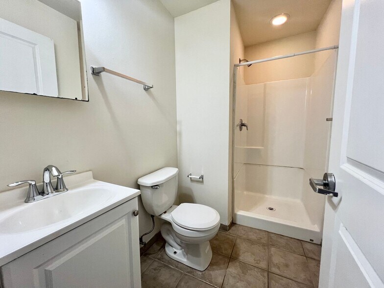 Building Photo - 1814 N 16th St