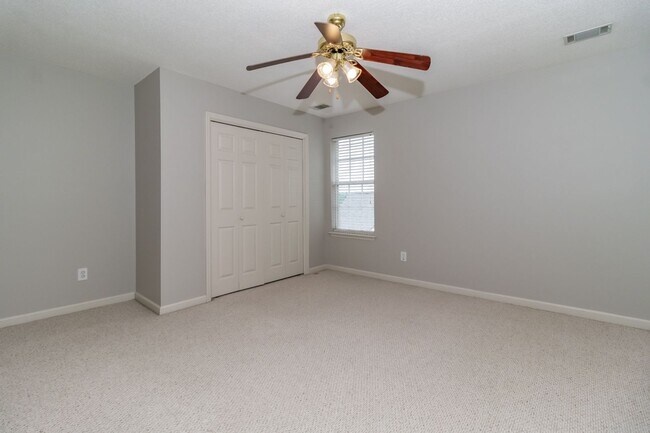 Building Photo - 906 Prairie Pass