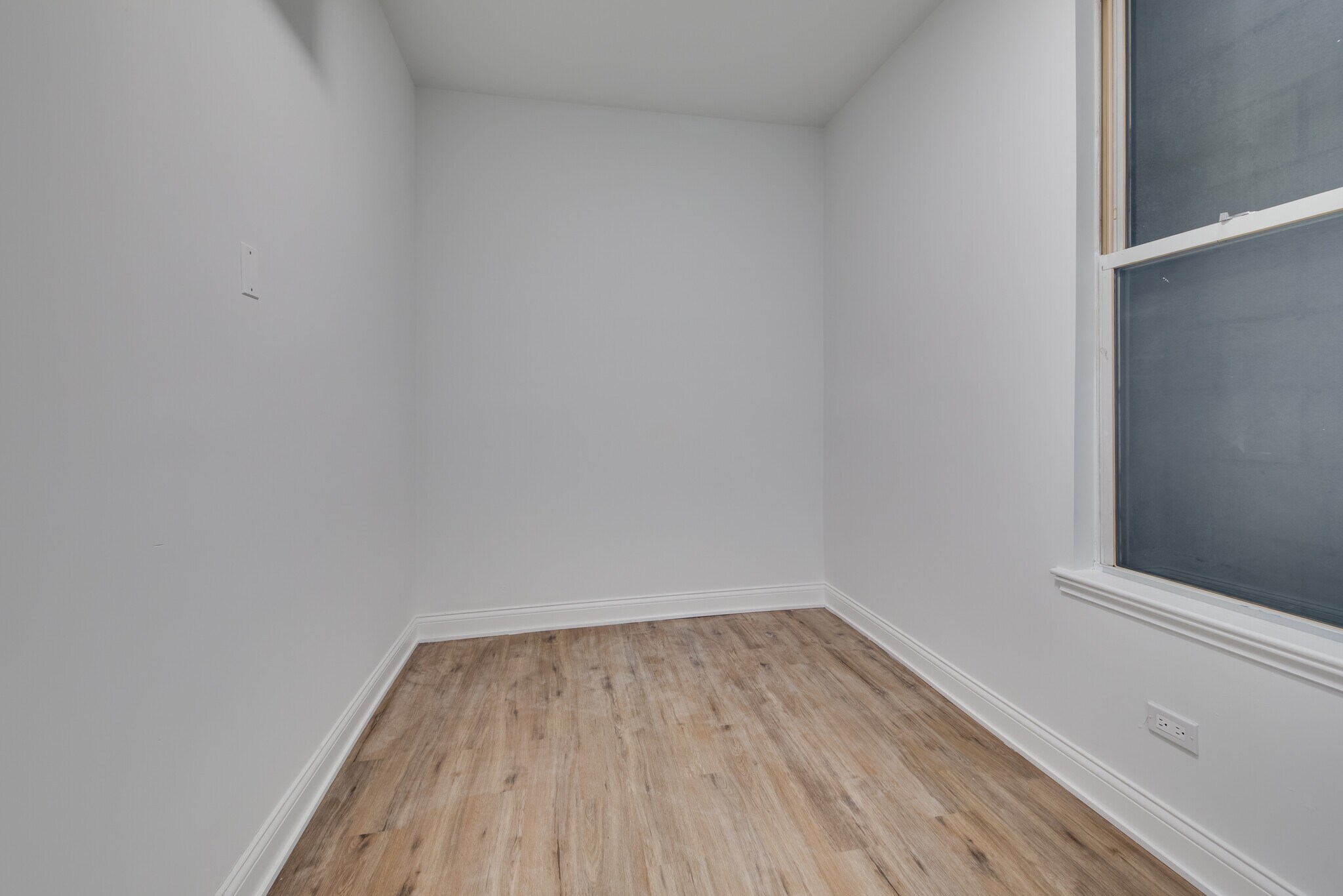 Building Photo - 2029 N Damen Ave