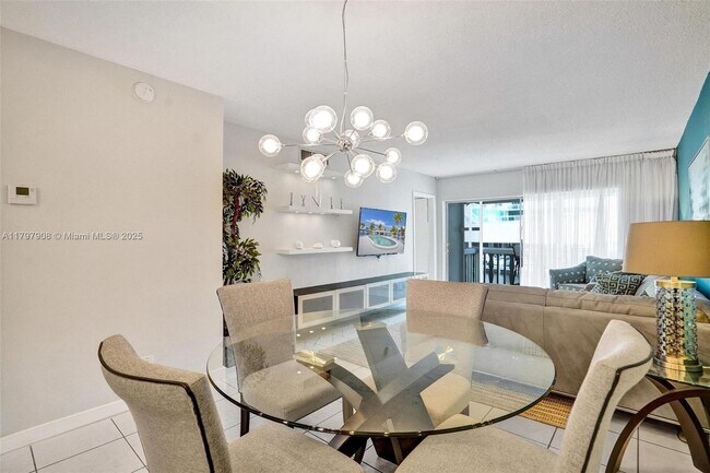 Building Photo - 450 Paradise Isle Blvd
