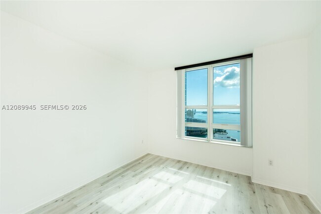 Building Photo - 951 Brickell Ave