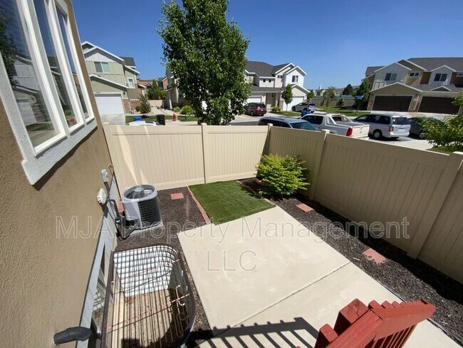 Building Photo - 5549 Dornton Ct