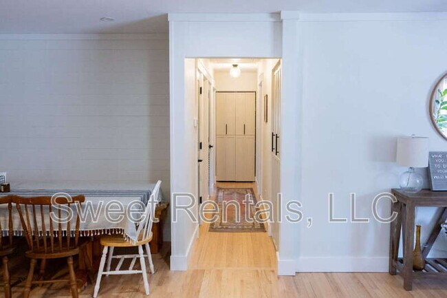 Building Photo - 4627 Darlene St