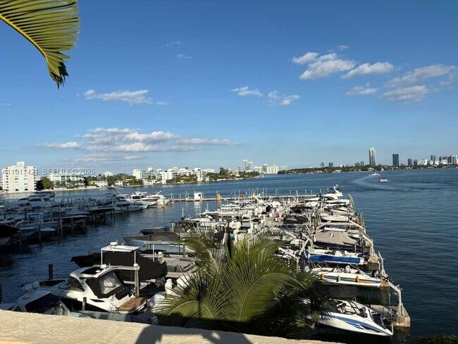 Building Photo - 7601 E Treasure Dr