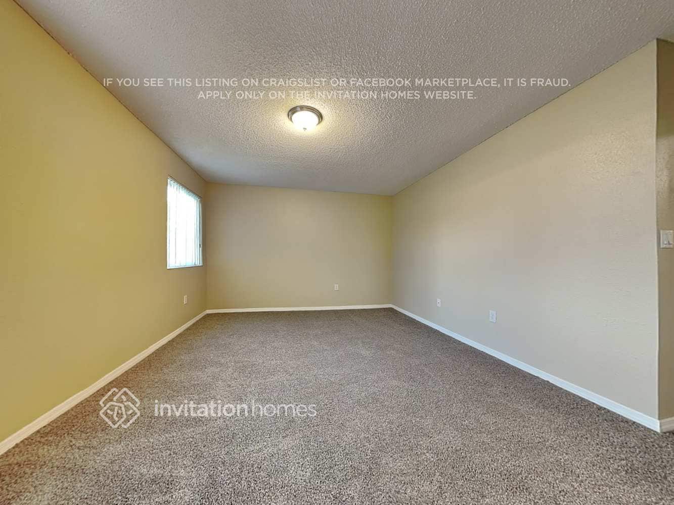 Building Photo - 414 Lakeside Cir