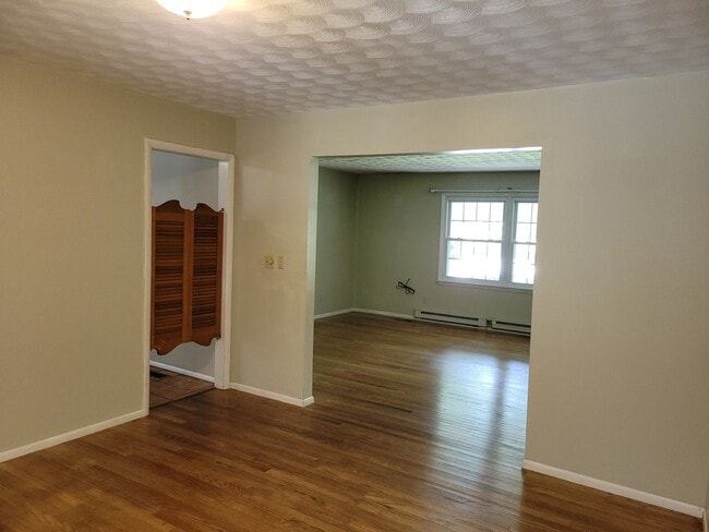 Building Photo - 3915 S Orchard Ct