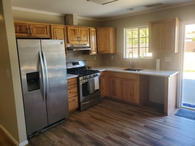 Building Photo - Charming & Newly Remodeled 3-Bedroom Home ...