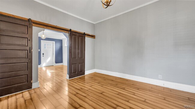 Building Photo - 6622 Crest Ave