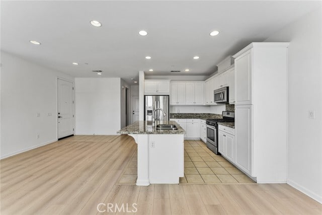 Building Photo - 2904 E Via Fiano