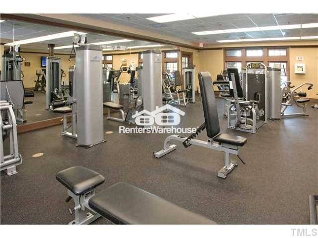 Building Photo - Beautiful 3-bedroom townhome in North Rale...