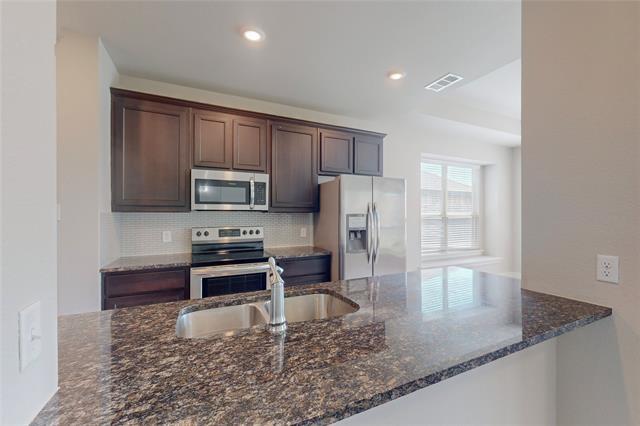 Building Photo - 3912 Trenton Pl