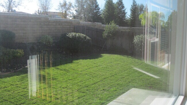 Building Photo - East Roseville, New Carpet * Paint, 2657sq...