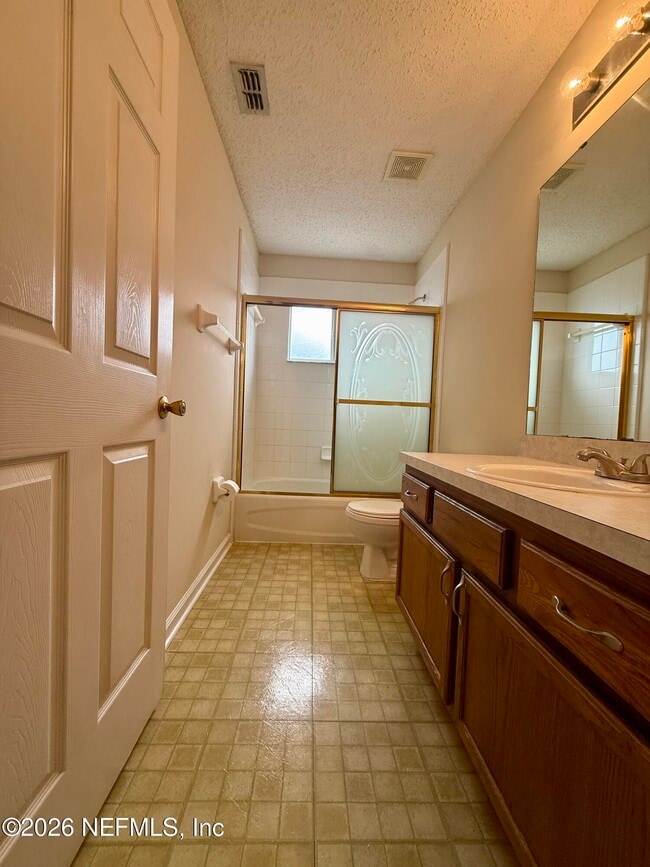 Building Photo - 3150 Highland Grove Dr