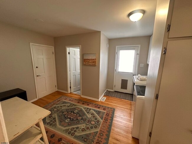 Building Photo - 611 N Delavan Ave