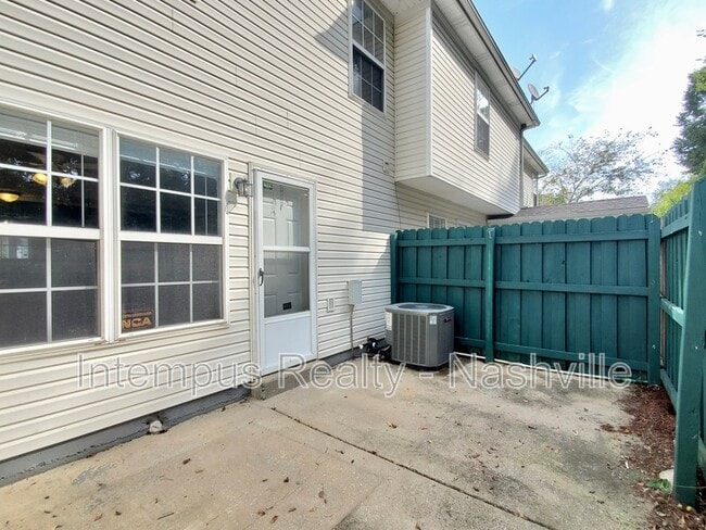 Building Photo - 325 Shoshone Pl