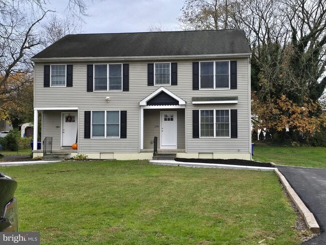 Building Photo - 116 Lowber St