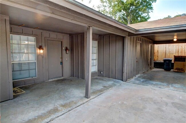 Building Photo - 9410 Quail Meadow Dr