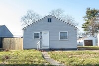Building Photo - Charming 2-Bedroom Home with 725 Sq Ft in Indianapolis, IN - Must See!