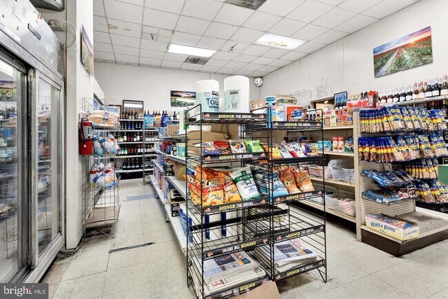 Building Photo - 5500 Friendship Blvd