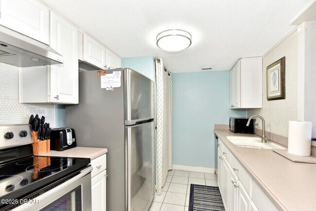 Building Photo - 4495 S Atlantic Ave